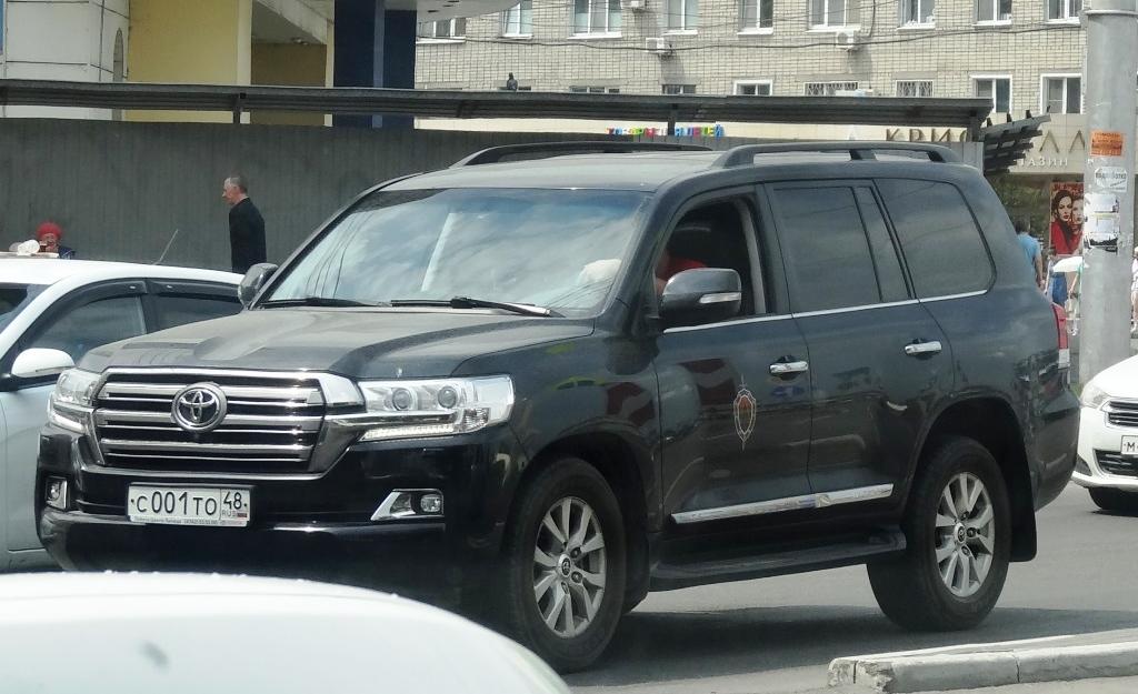 Автомобиль госномер С001ТО48