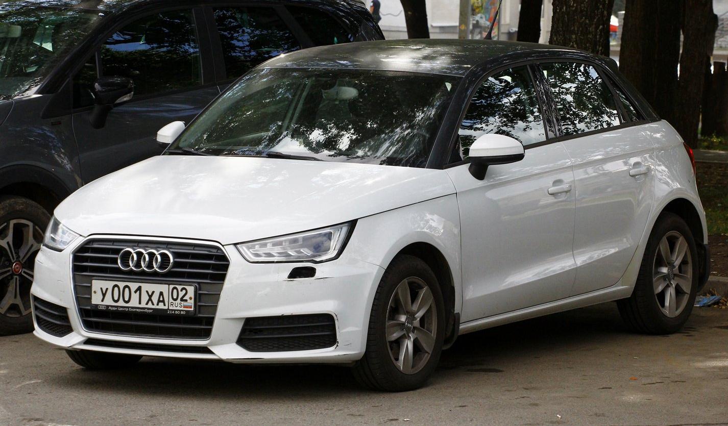 Автомобиль госномер У001ХА02