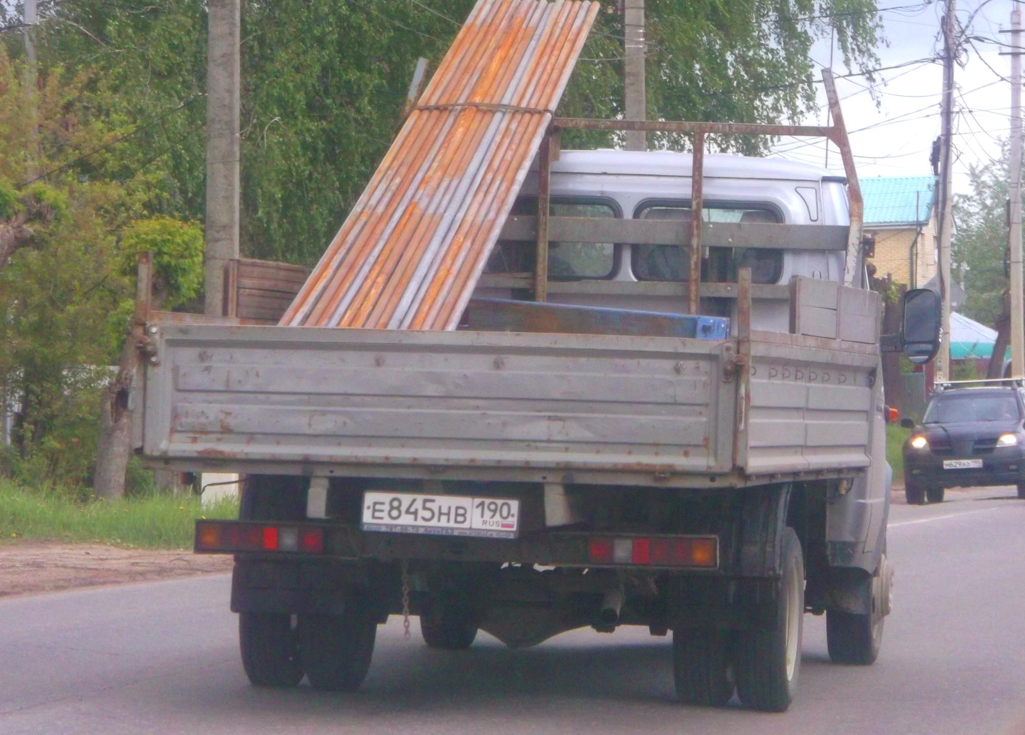 Автомобиль госномер Е845НВ190