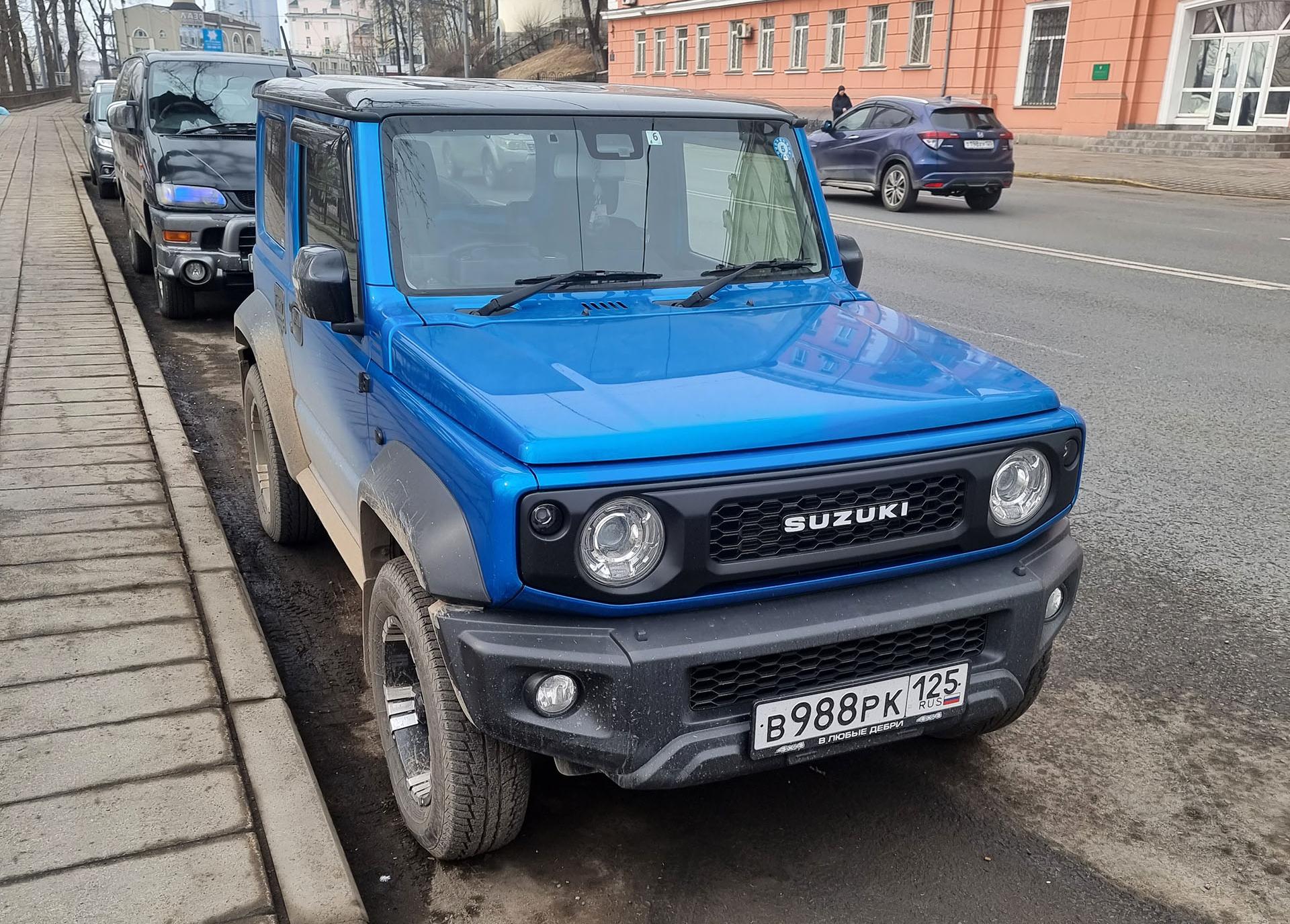 Автомобиль госномер В988РК125