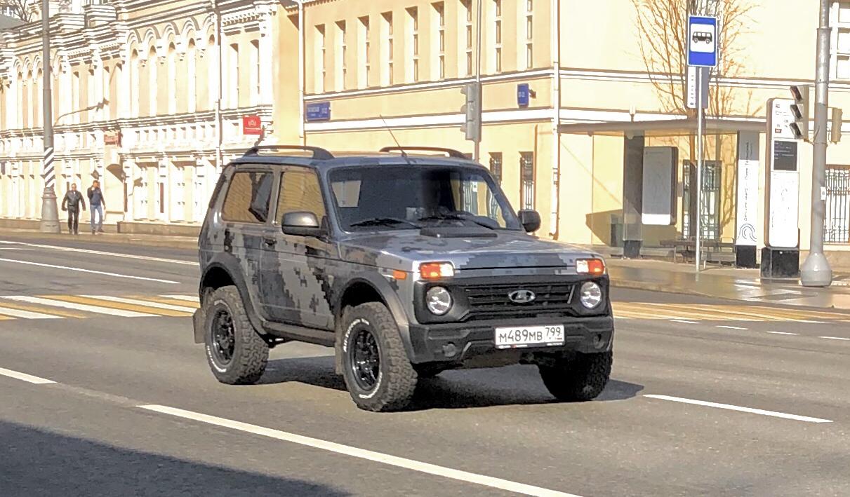 Автомобиль госномер М489МВ799