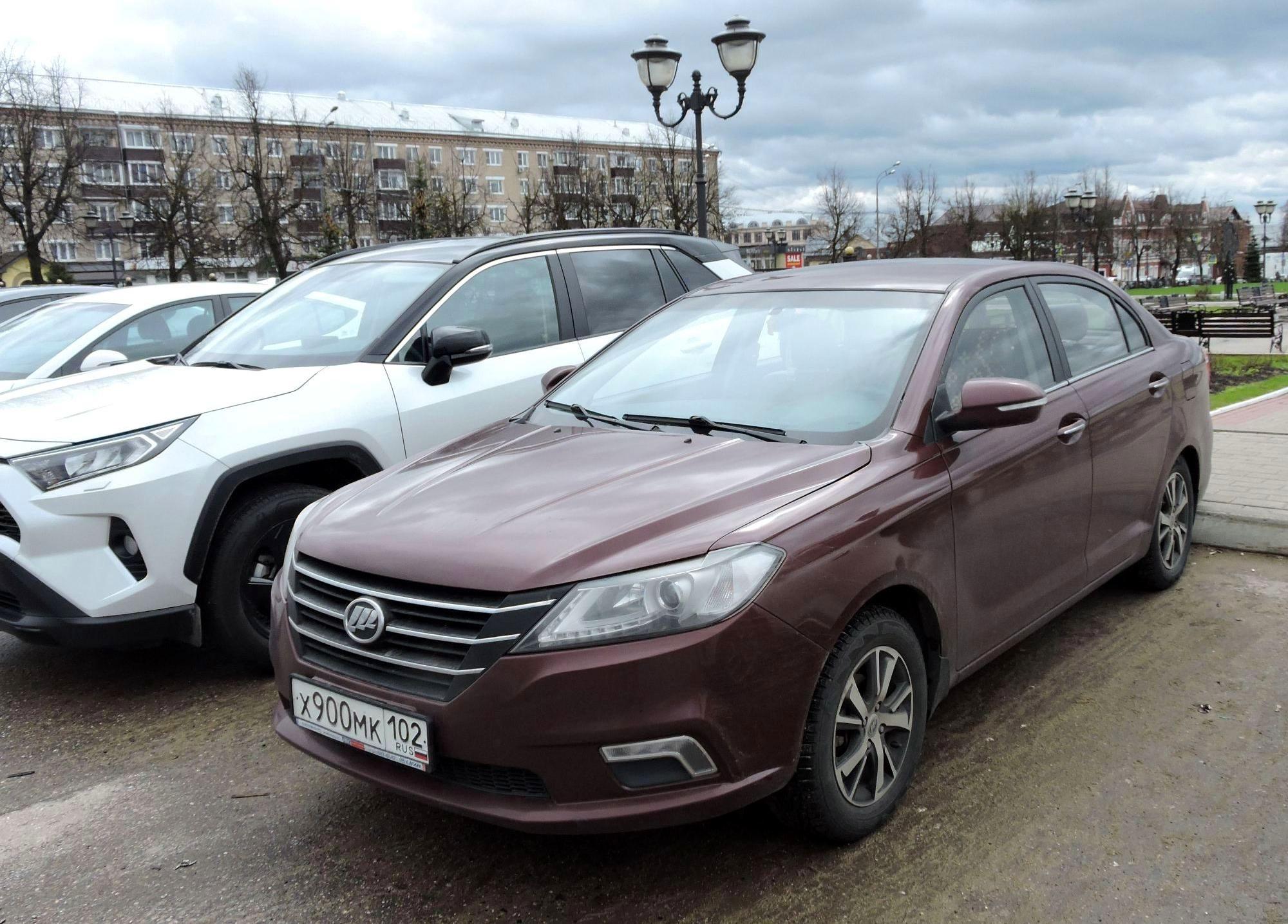 Автомобиль госномер Х900МК102
