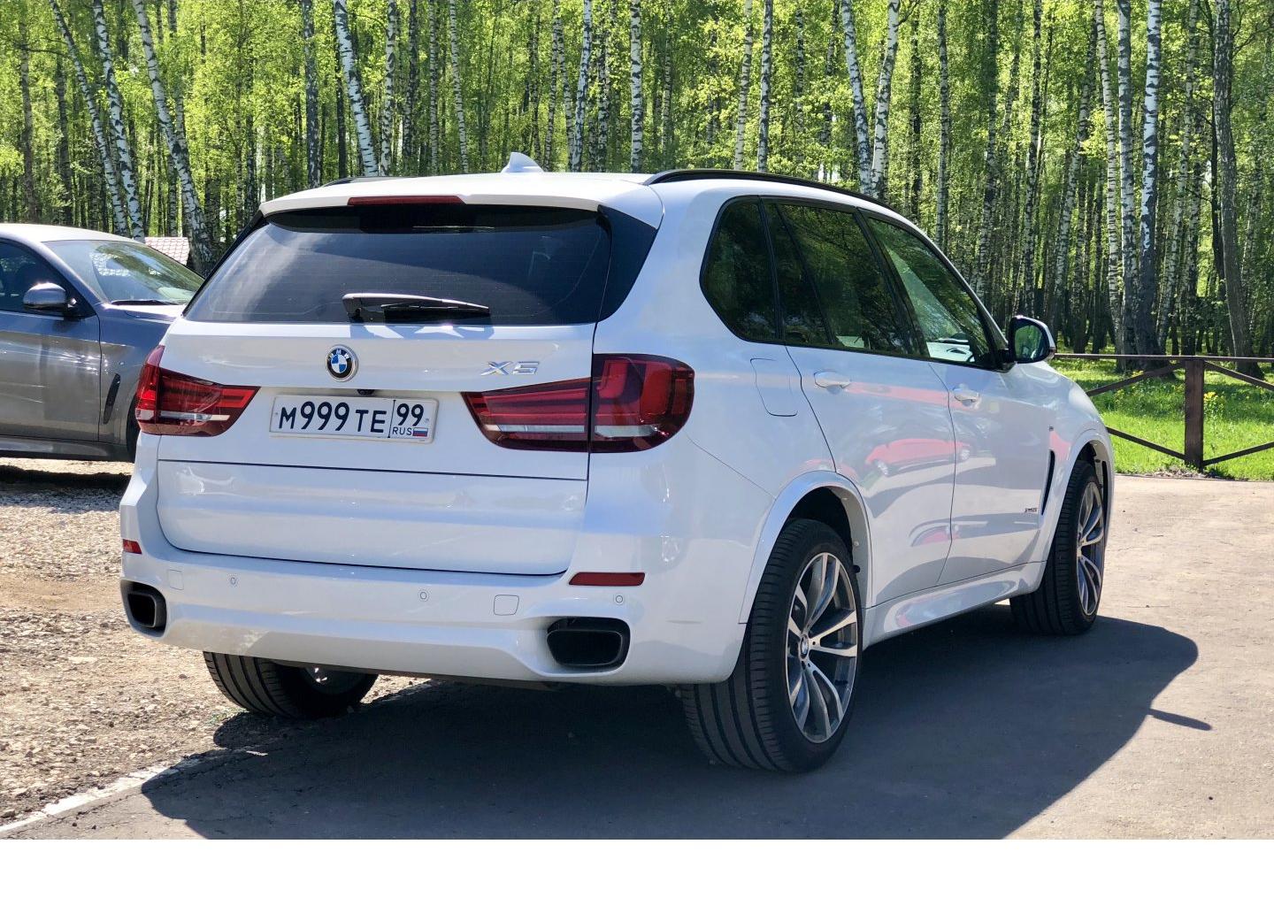 Автомобиль госномер М999ТЕ99