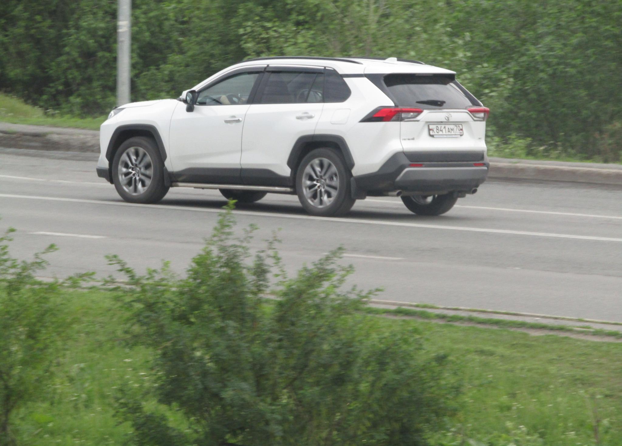 Автомобиль госномер К841АМ70