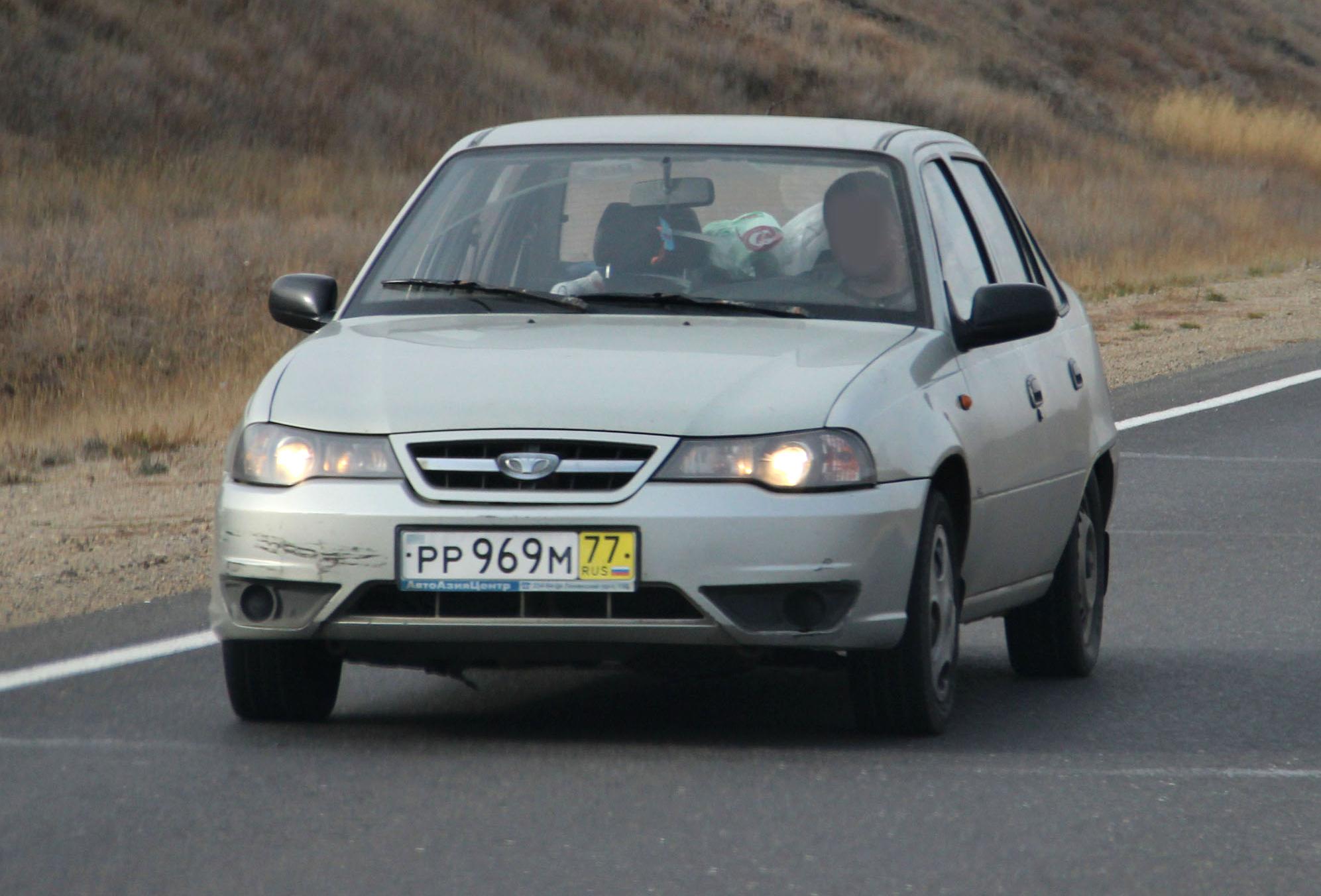 Автомобиль госномер РР969М77