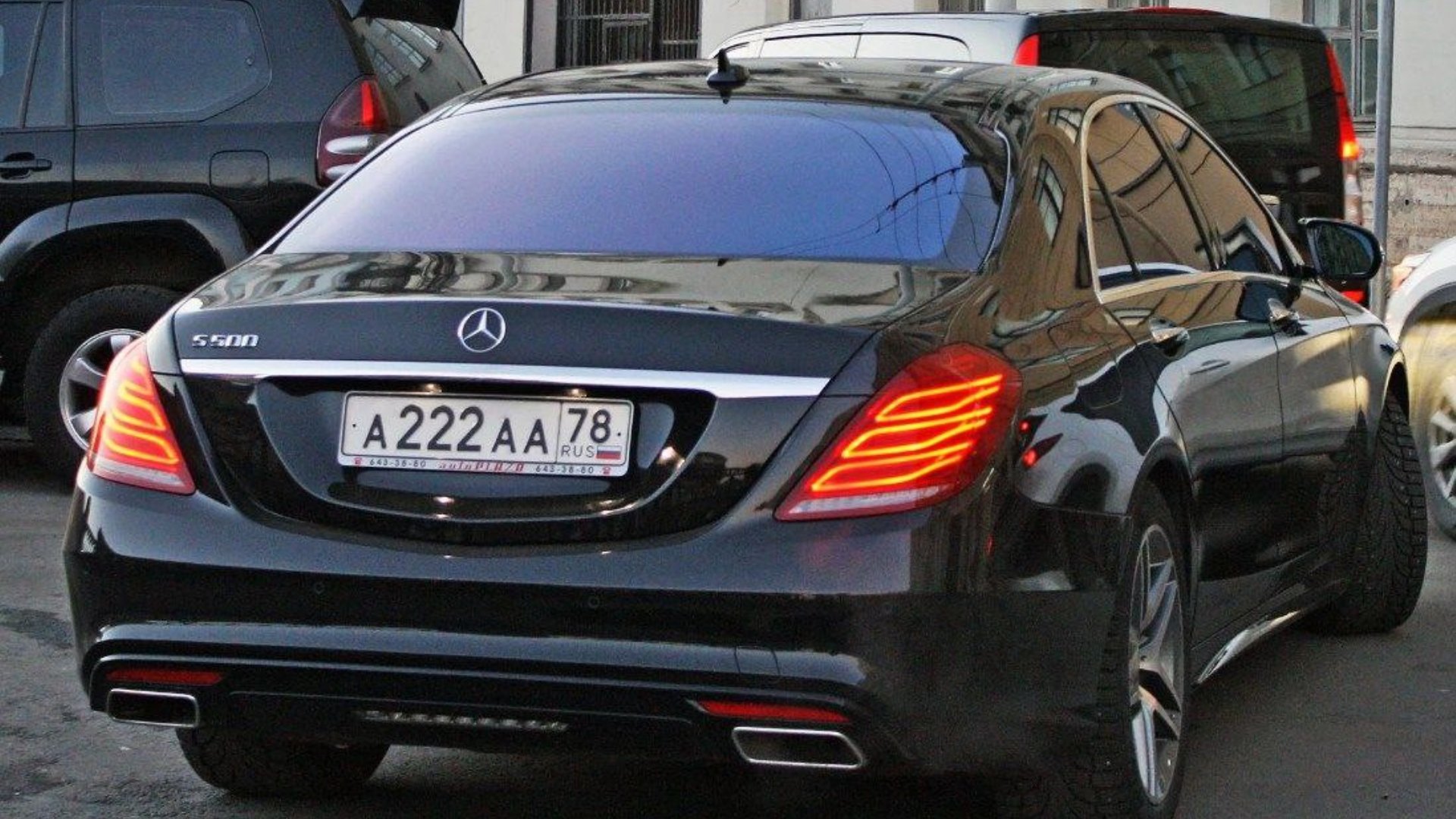 Автомобиль госномер А222АА78