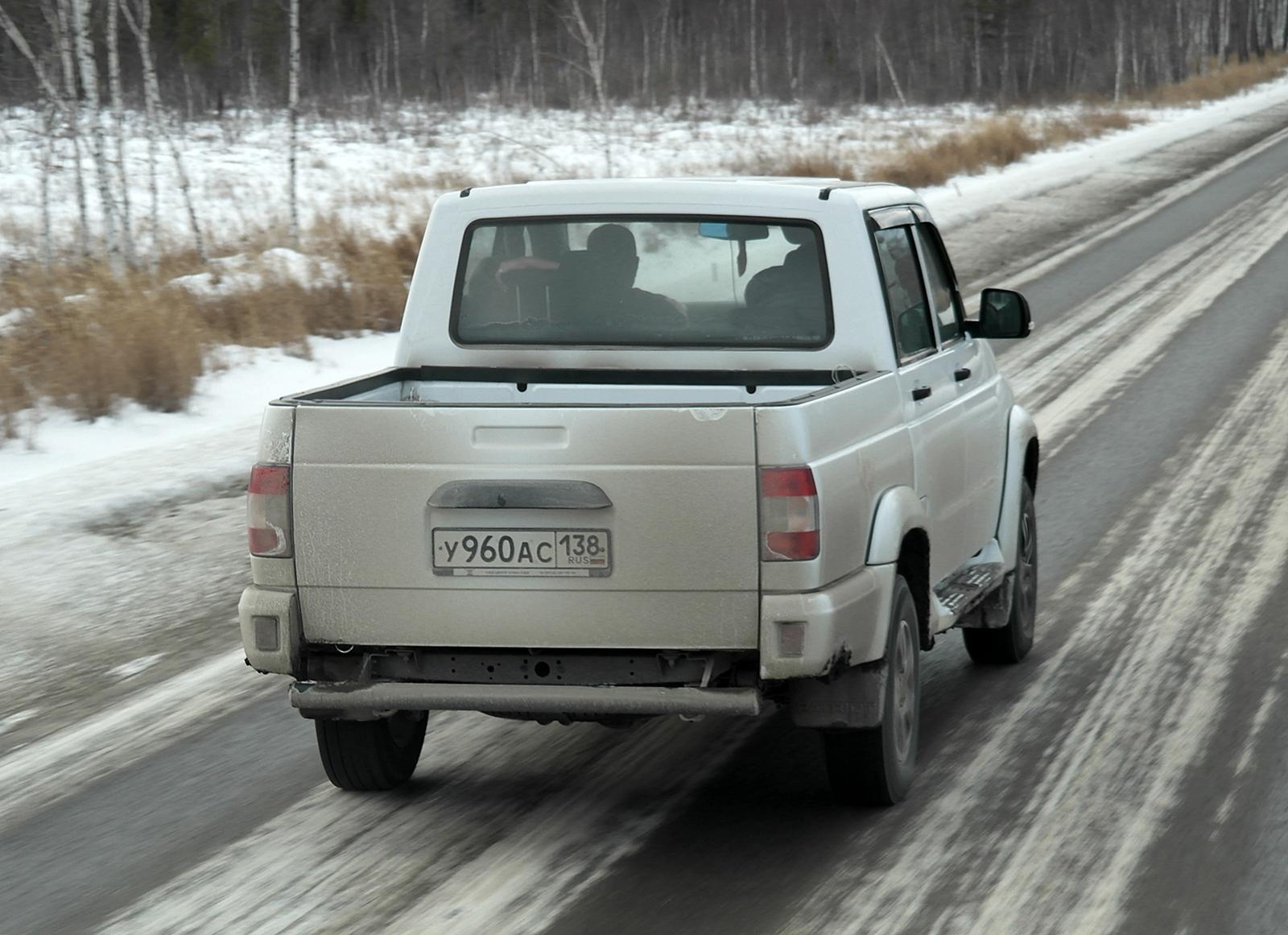 Автомобиль госномер У960АС138