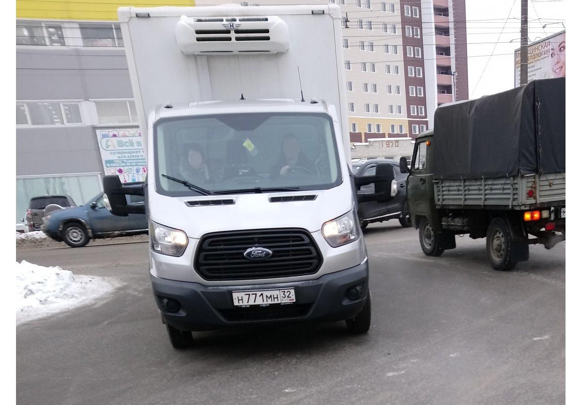 Автомобиль госномер Н771МН32