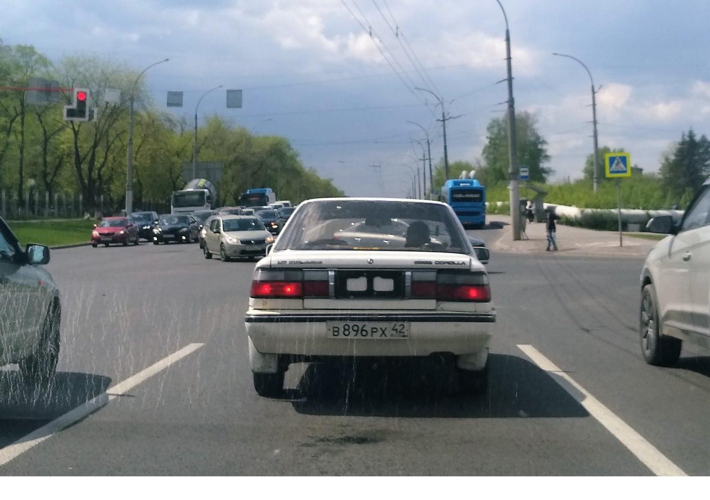 Автомобиль госномер В896РХ42