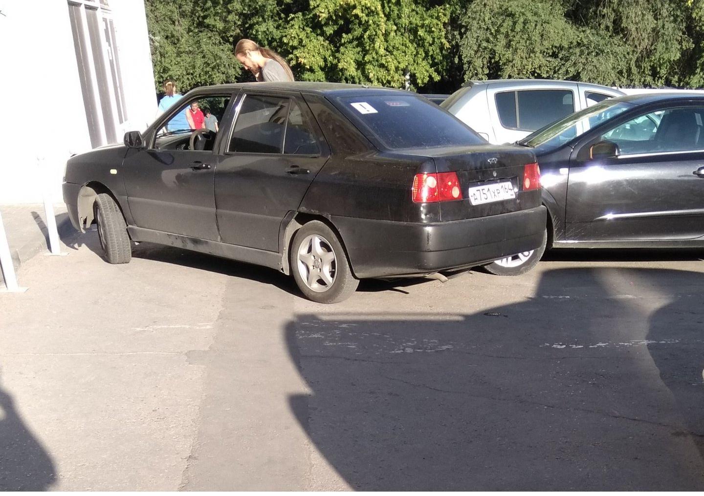 Автомобиль госномер А751ХР164