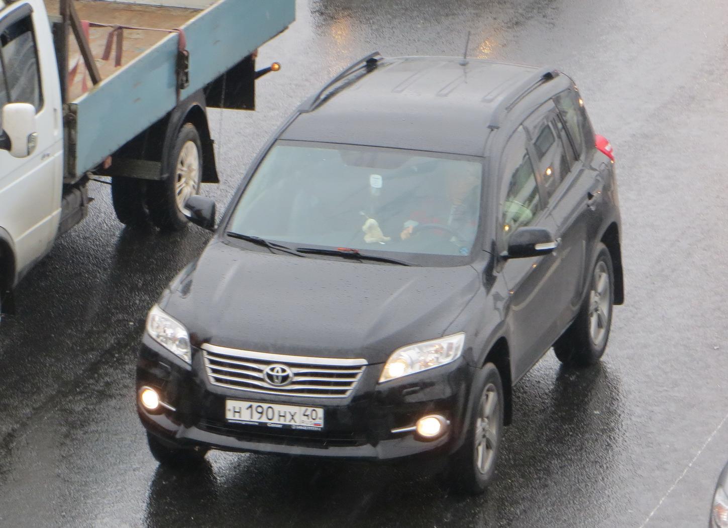 Автомобиль госномер Н190НХ40