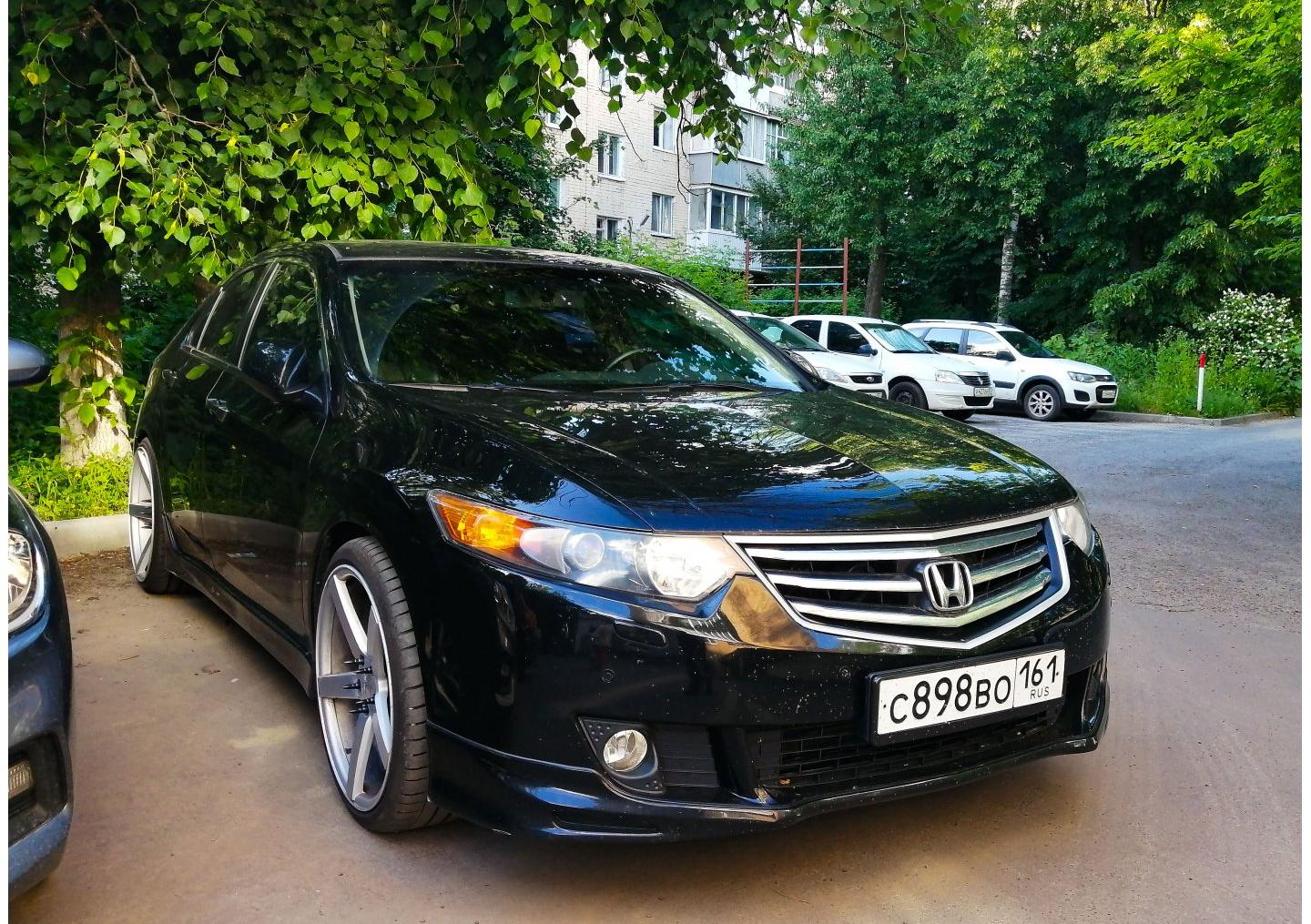 Автомобиль госномер С898ВО161