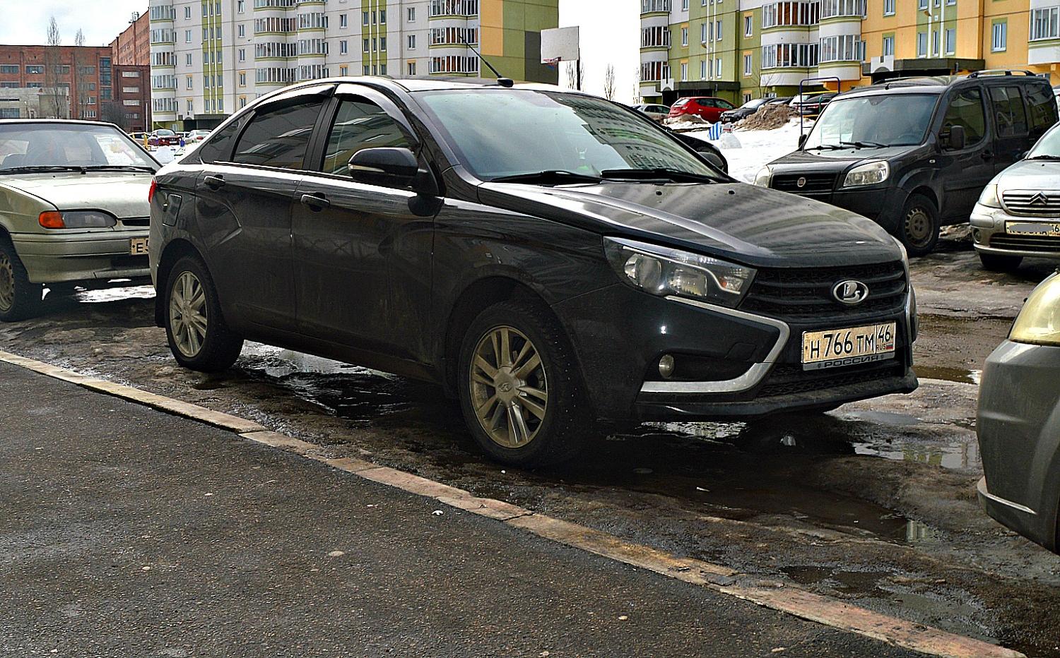 Автомобиль госномер Н766ТМ46