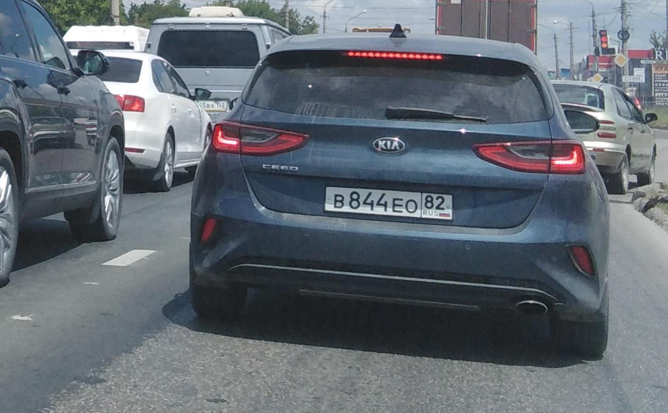 Автомобиль госномер В844ЕО82