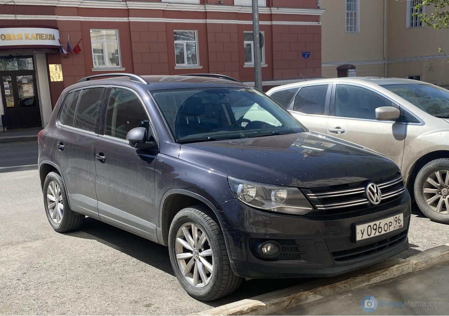 Автомобиль госномер У096ОР96