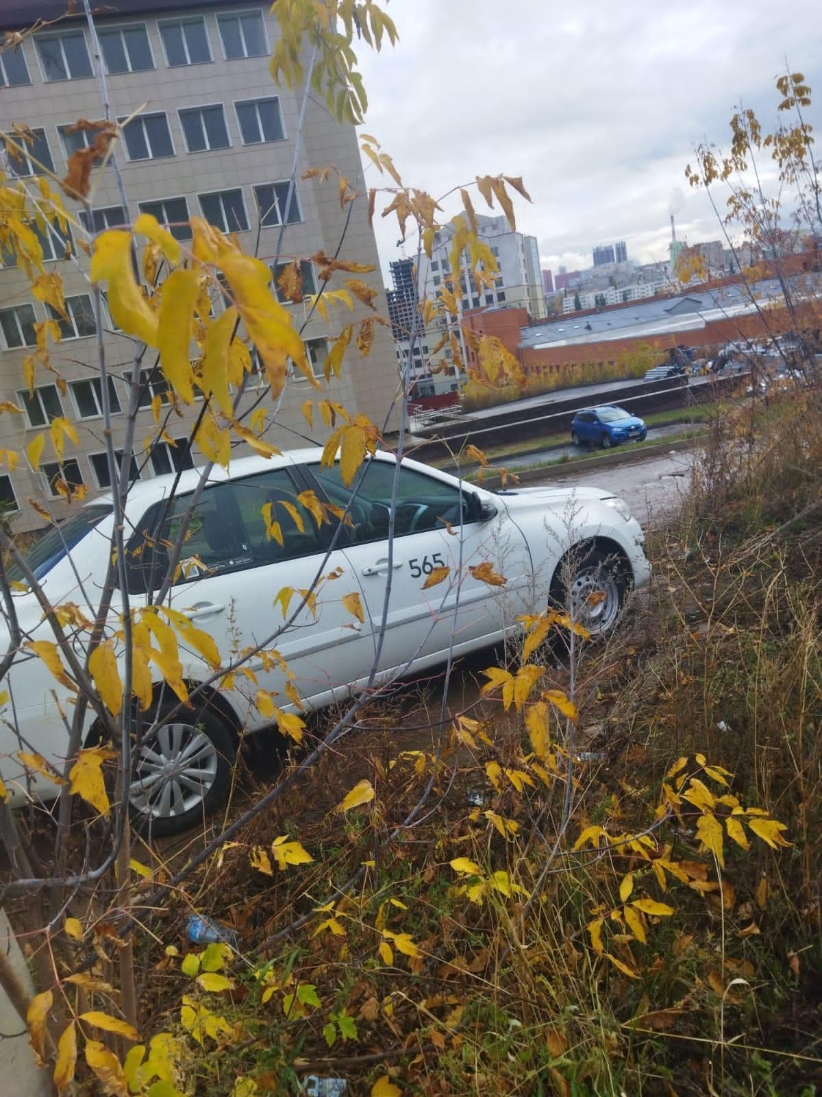 Автомобиль госномер Х565АА797