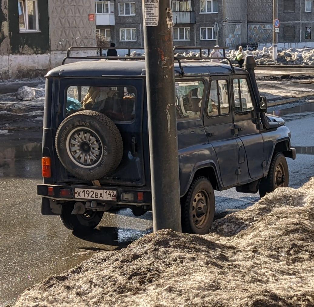 Автомобиль госномер Х192ВА142