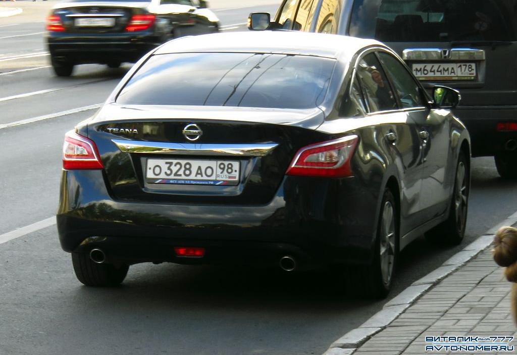 Автомобиль госномер О328АО98