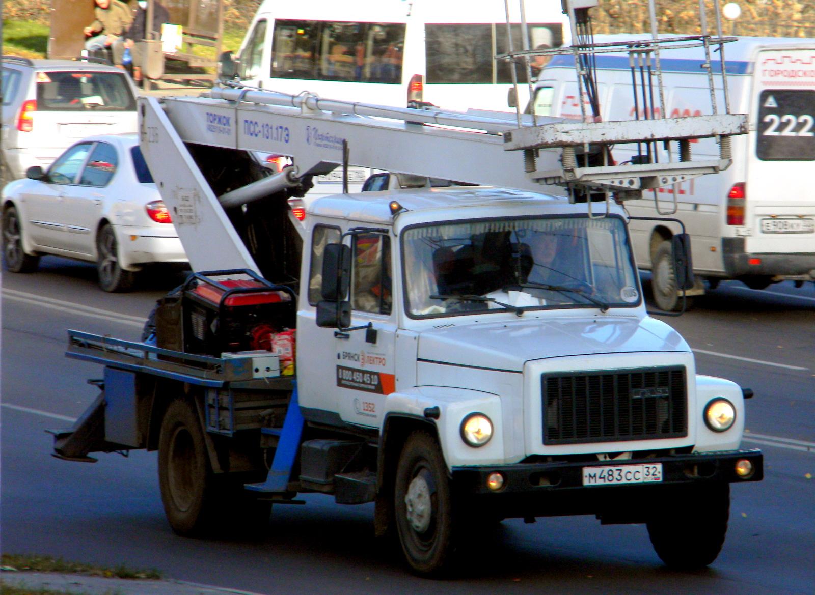 Автомобиль госномер М483СС32