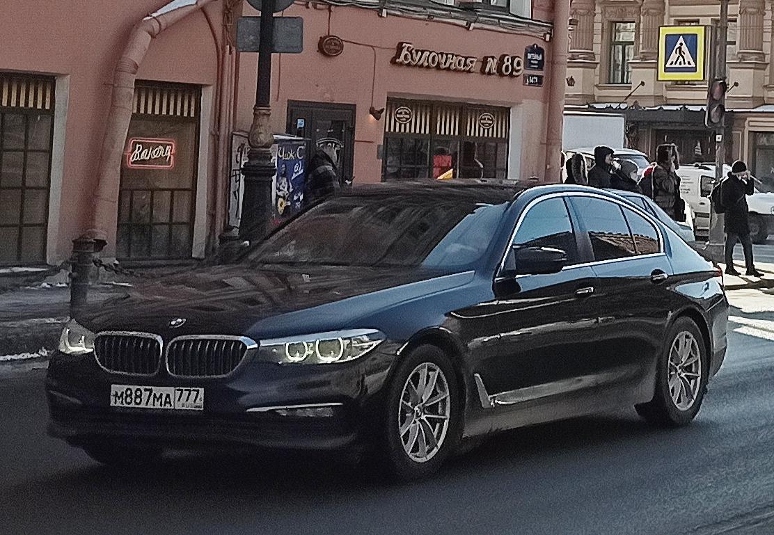 Автомобиль госномер М887МА777