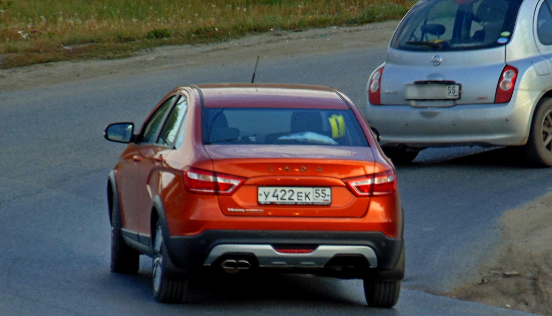 Автомобиль госномер У422ЕК55