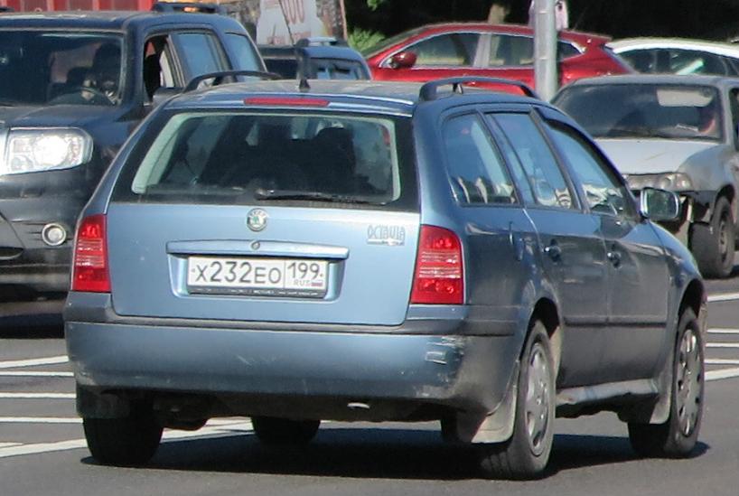 Автомобиль госномер Х232ЕО199