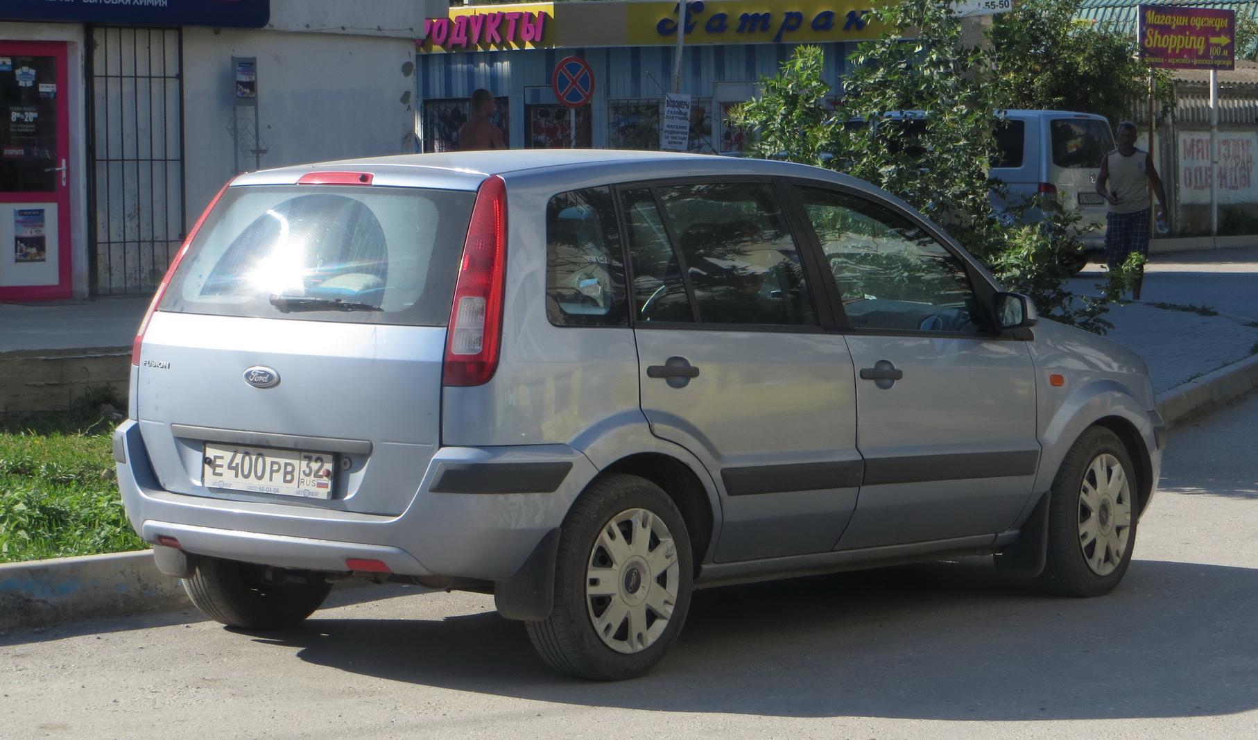 Автомобиль госномер Е400РВ32
