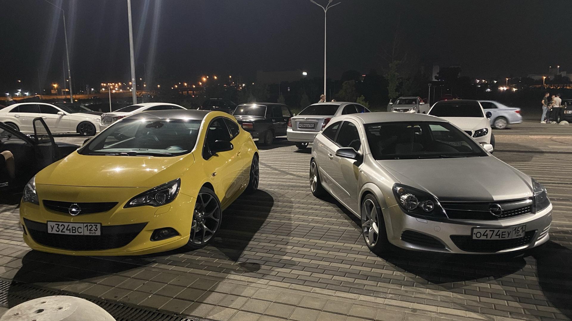 Автомобиль госномер У324ВС123