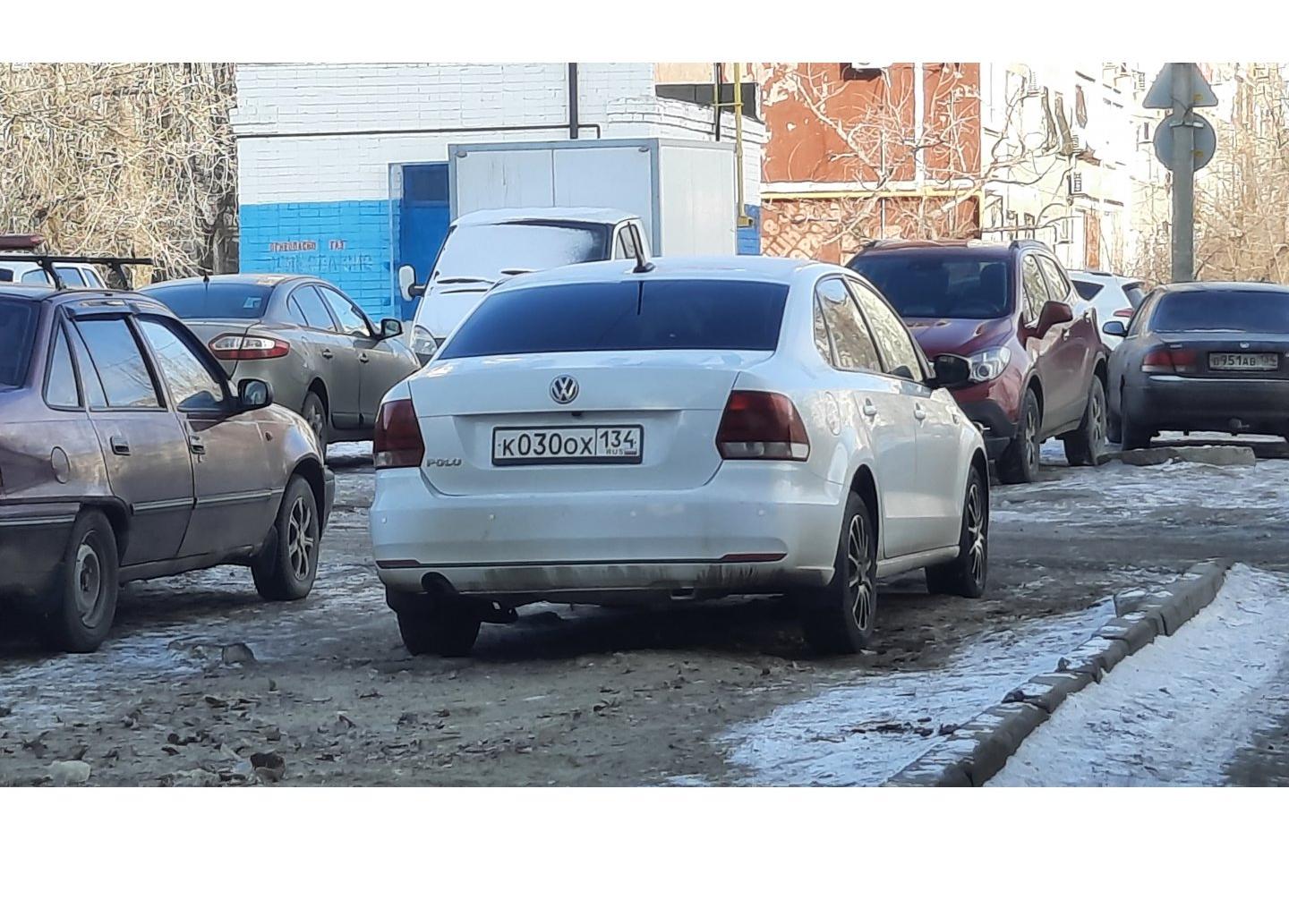 Автомобиль госномер К030ОХ134