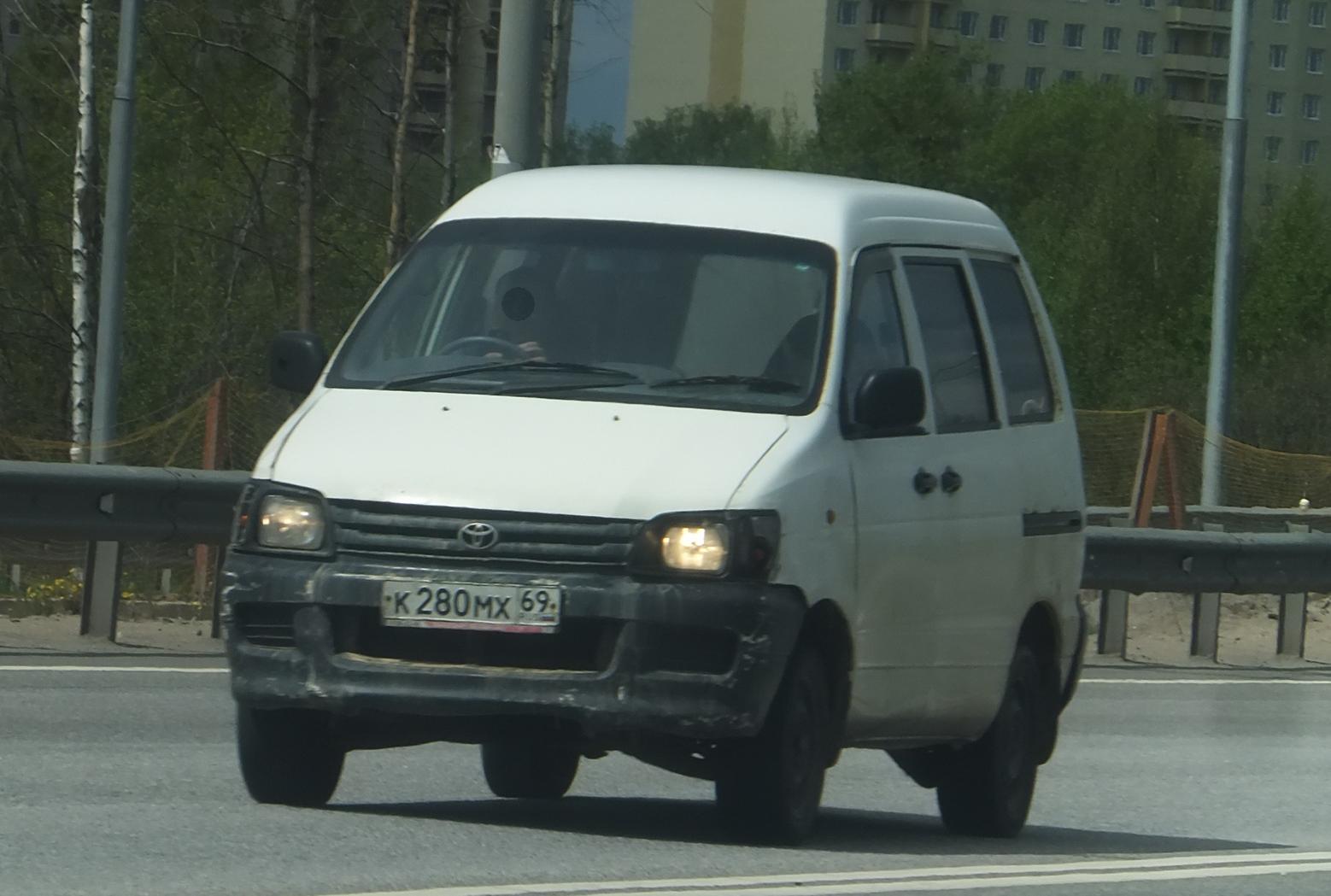 Автомобиль госномер К280МХ69