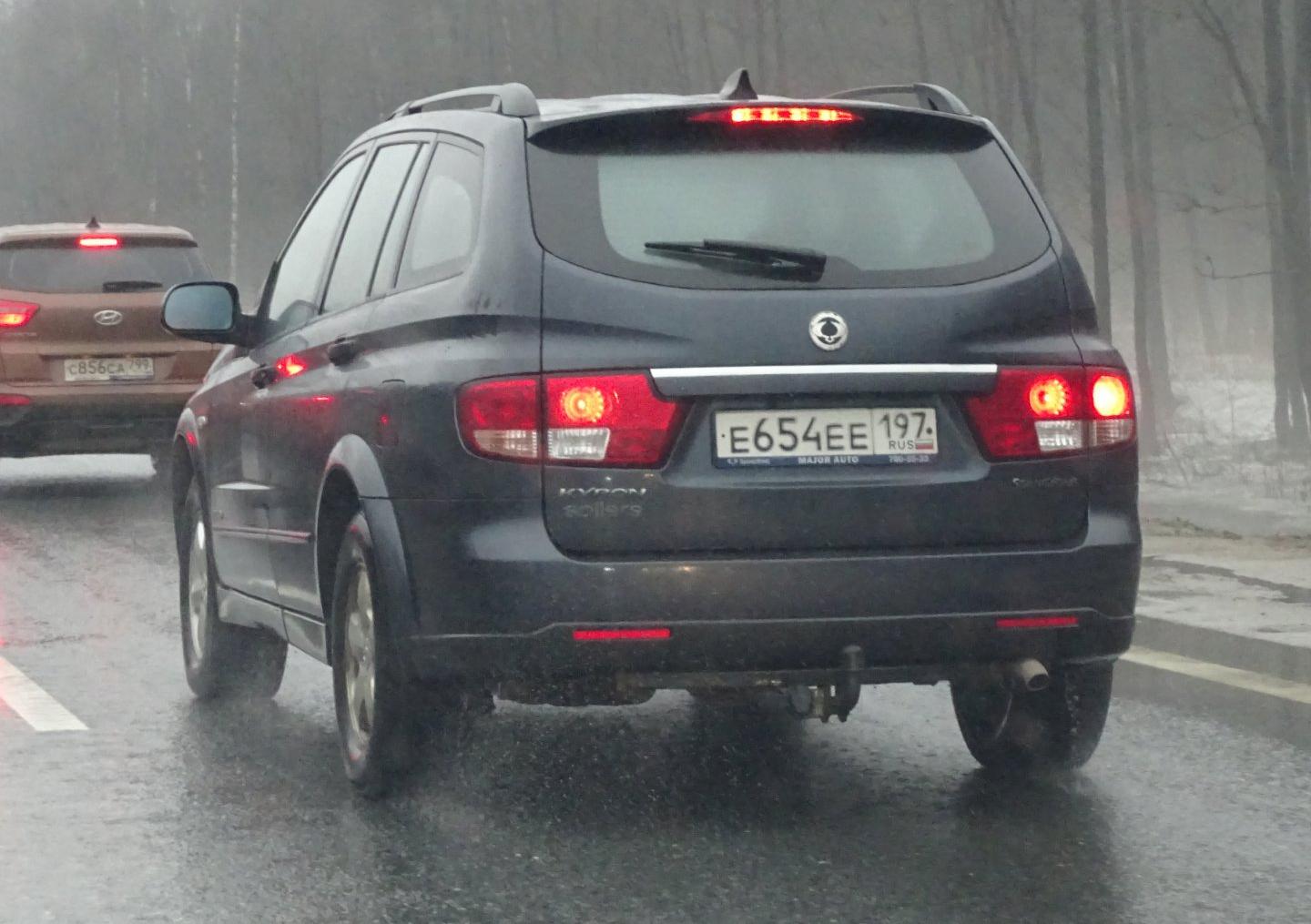 Автомобиль госномер Е654ЕЕ197
