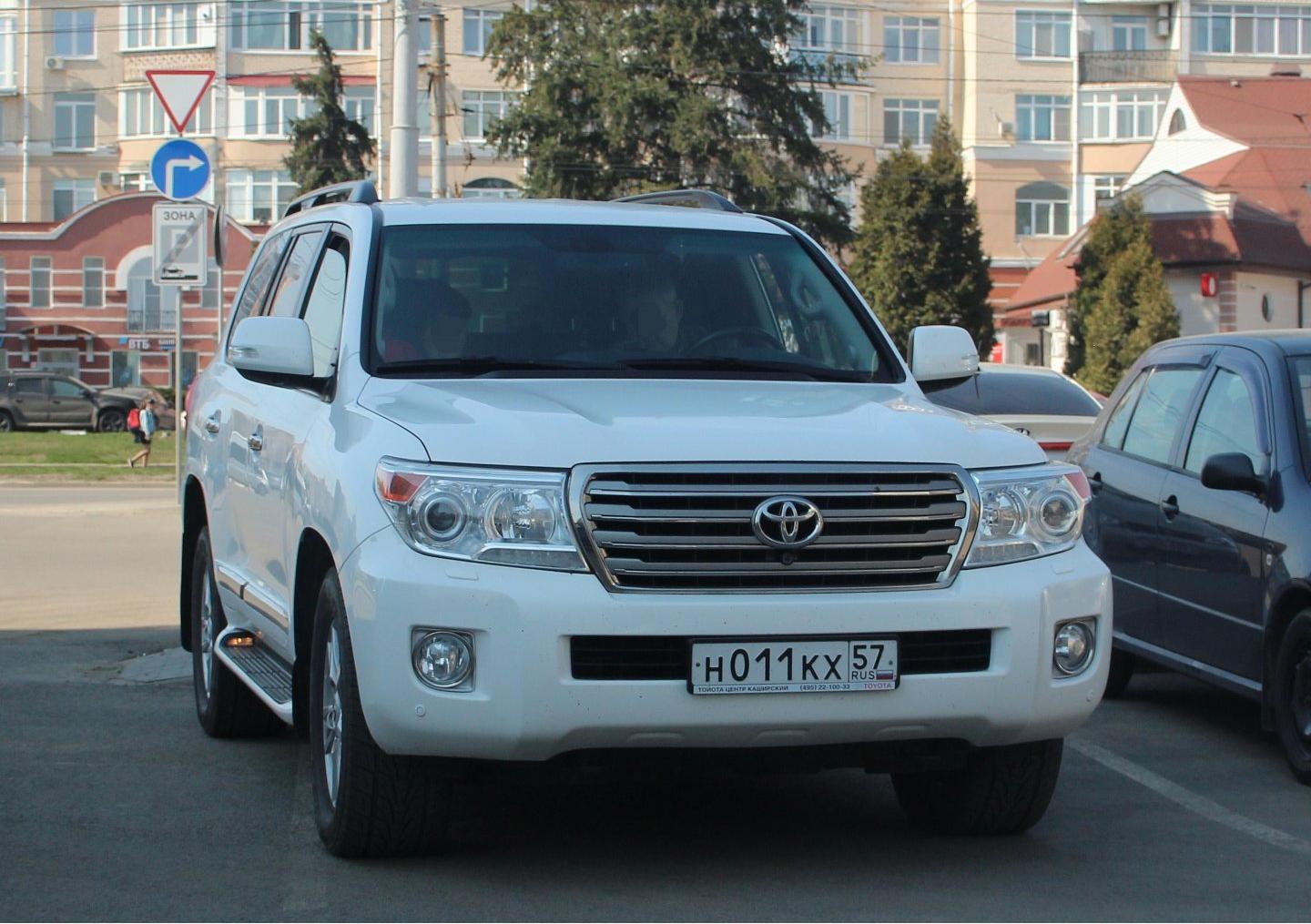 Автомобиль госномер Н011КХ57