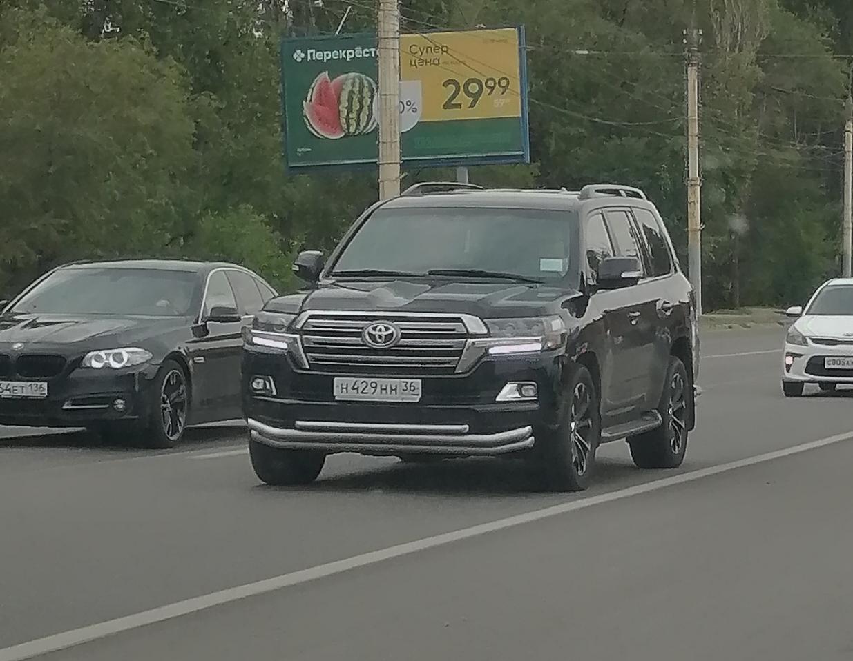 Автомобиль госномер Н429НН36