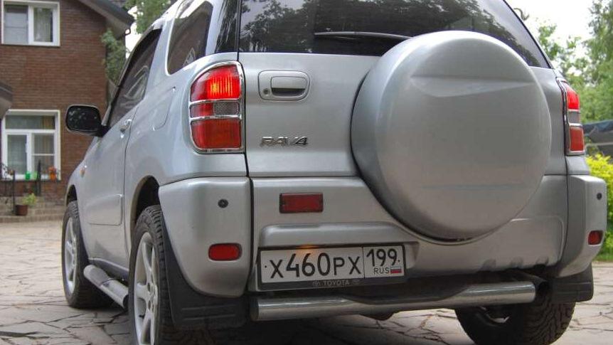 Автомобиль госномер Х460РХ199