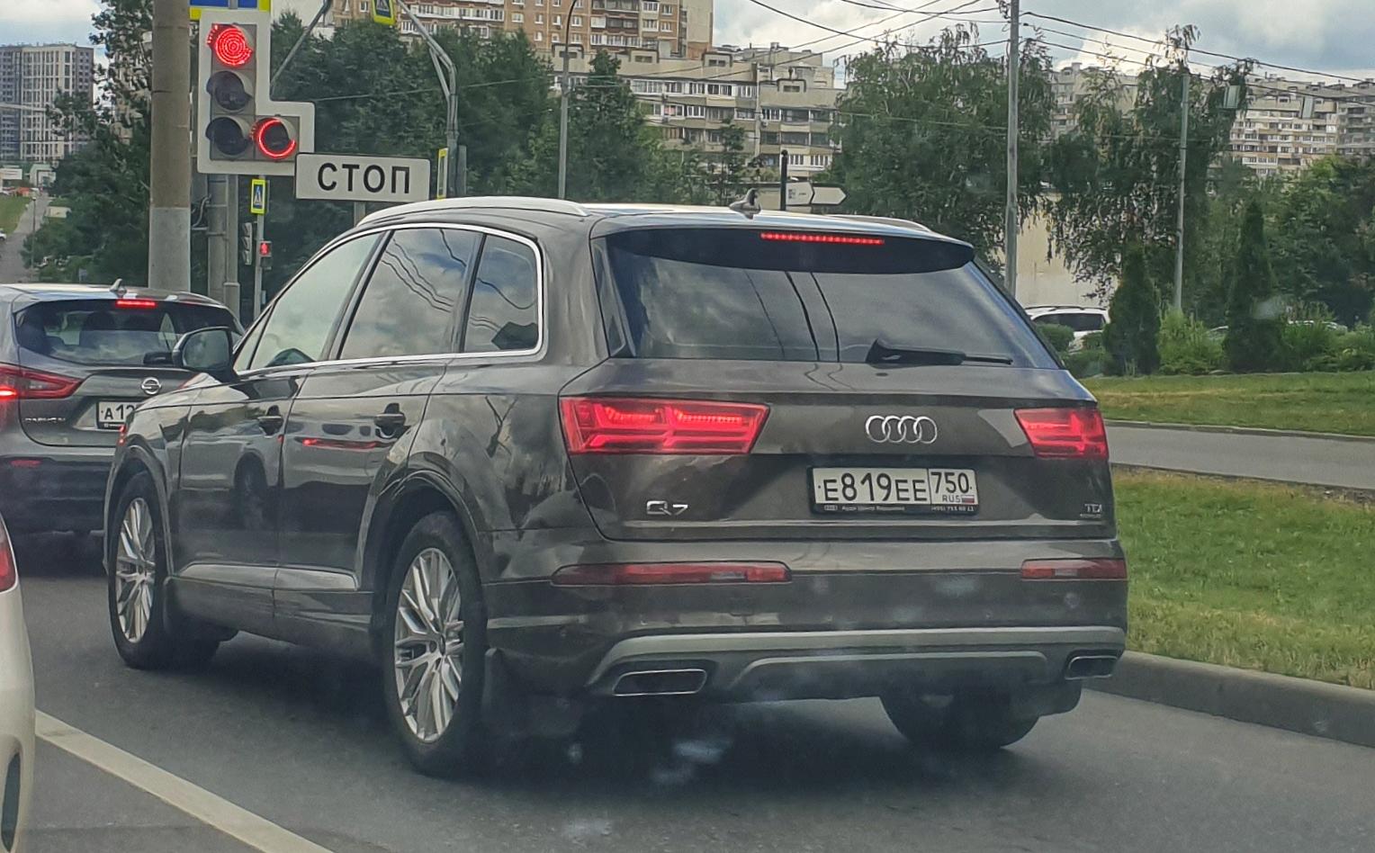 Автомобиль госномер Е819ЕЕ750