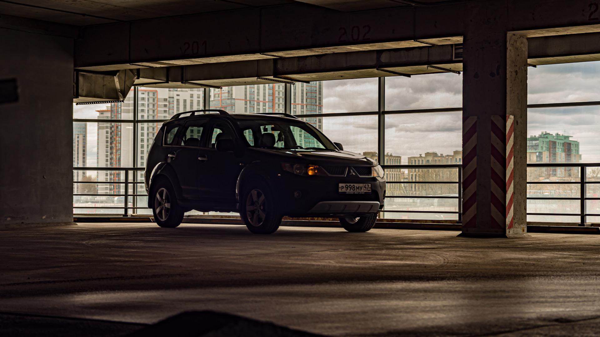 Автомобиль госномер Р998МУ47
