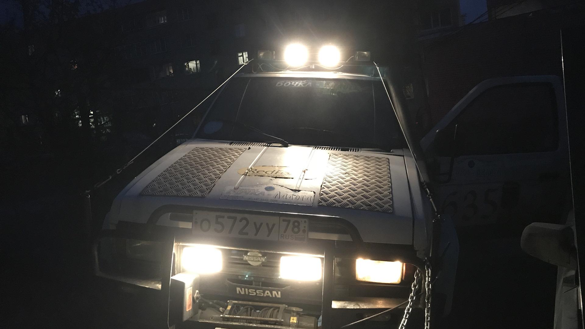 Автомобиль госномер О572УУ78