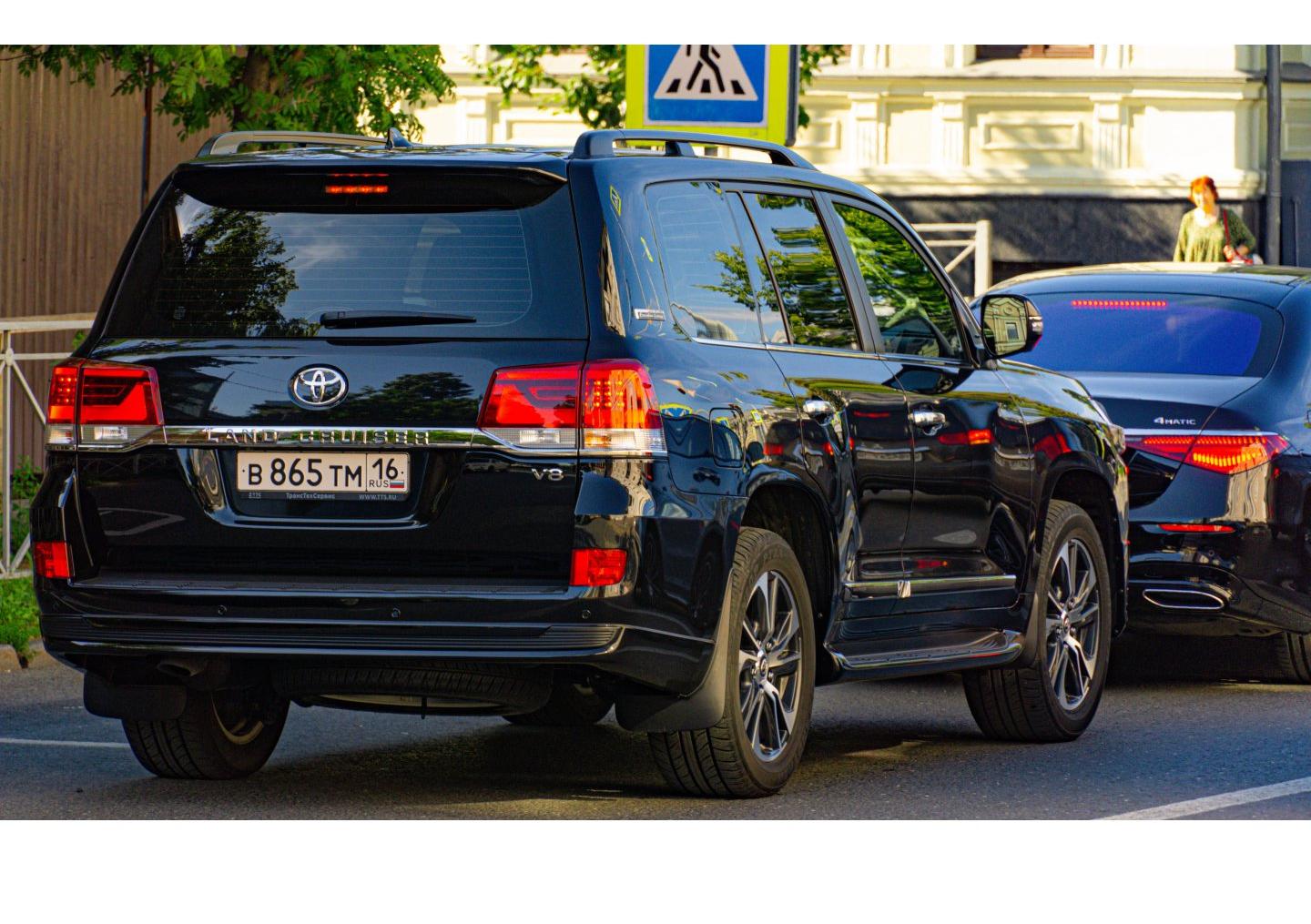 Автомобиль госномер В865ТМ16