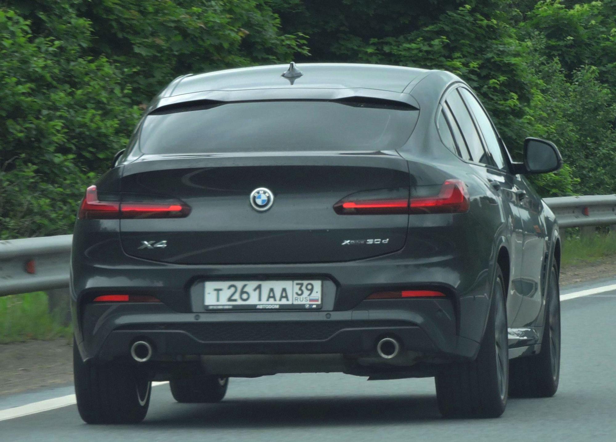Автомобиль госномер Т261АА39