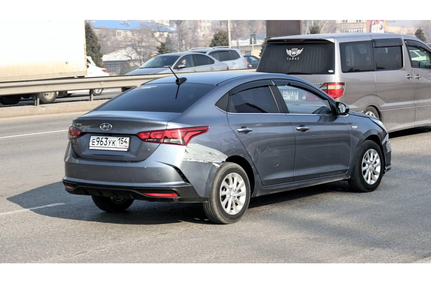 Автомобиль госномер Е963УК154