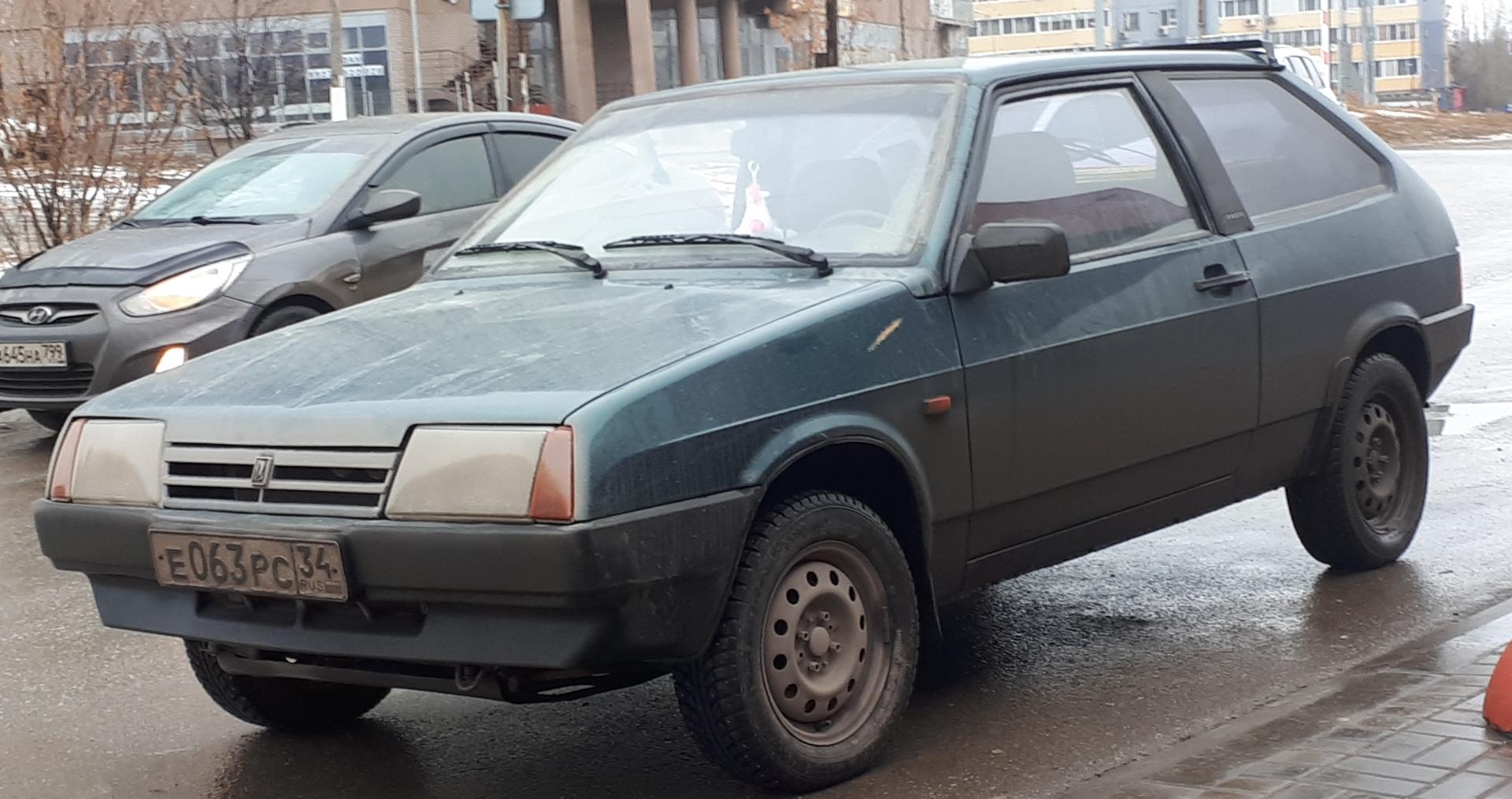 Автомобиль госномер Е063РС34