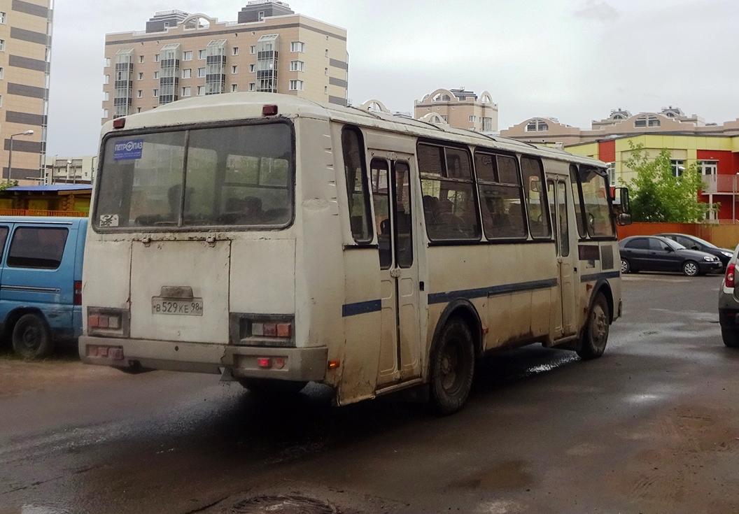 Автомобиль госномер В529КЕ98
