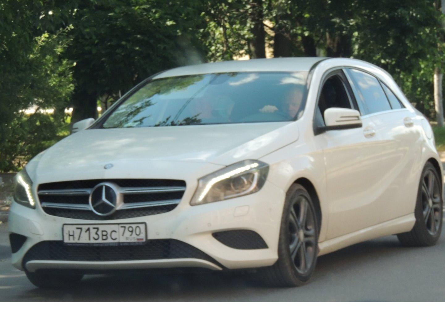 Автомобиль госномер Н713ВС790