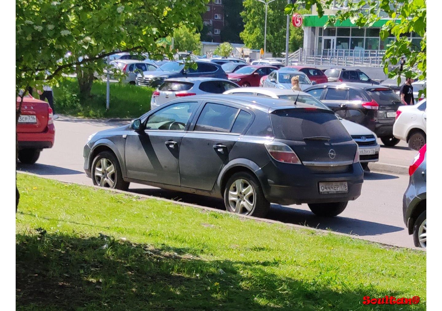Автомобиль госномер О444ЕР116