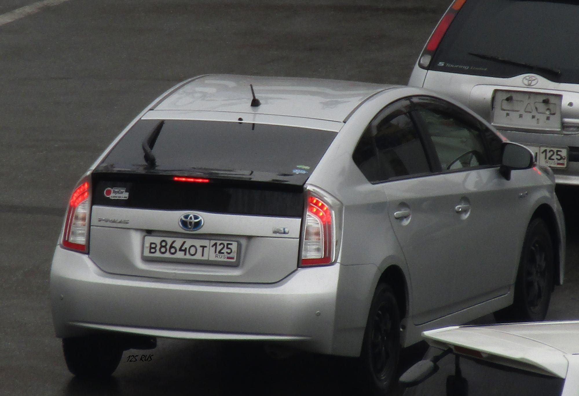 Автомобиль госномер В864ОТ125
