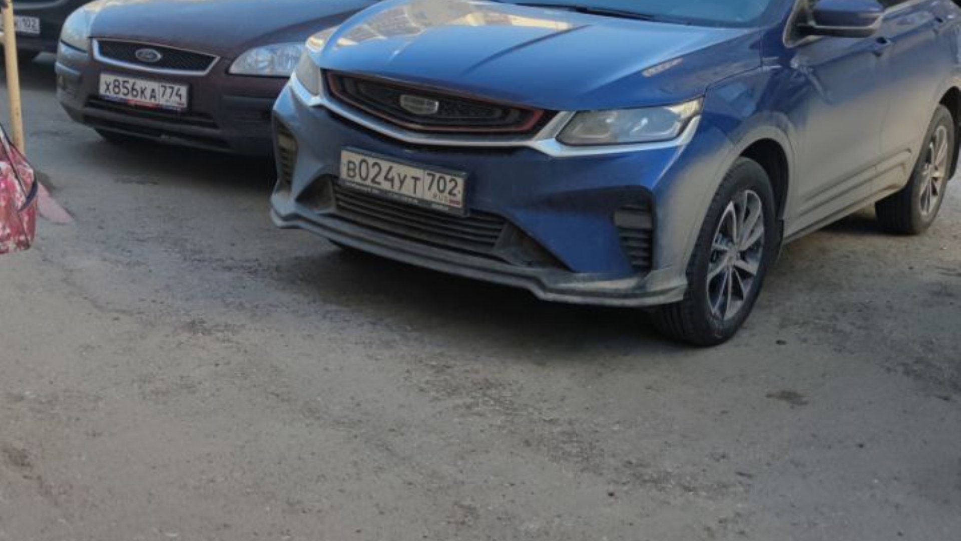 Автомобиль госномер Х856КА774