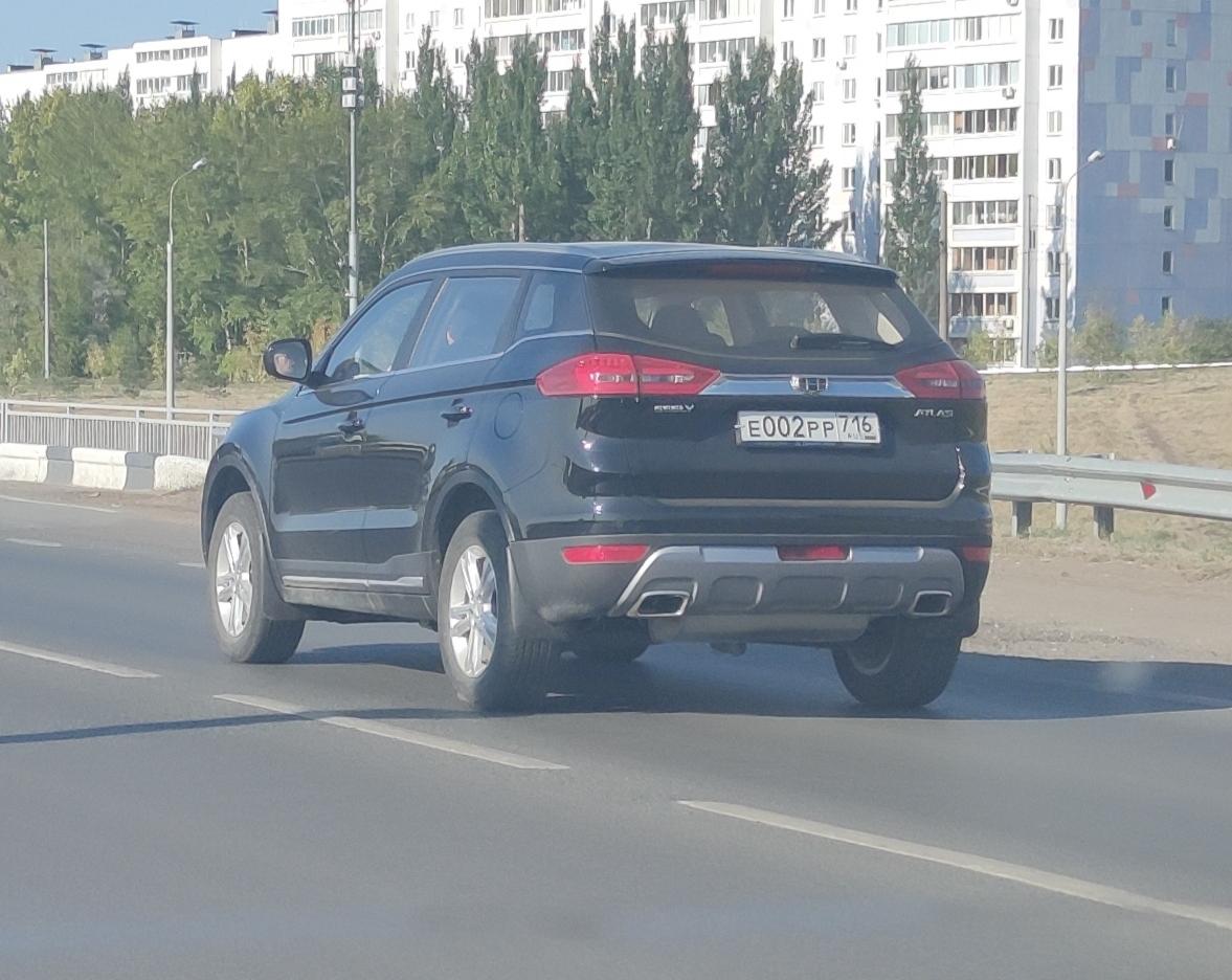 Автомобиль госномер Е002РР716