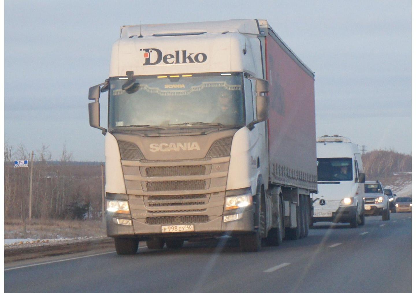 Автомобиль госномер Р998ЕУ40