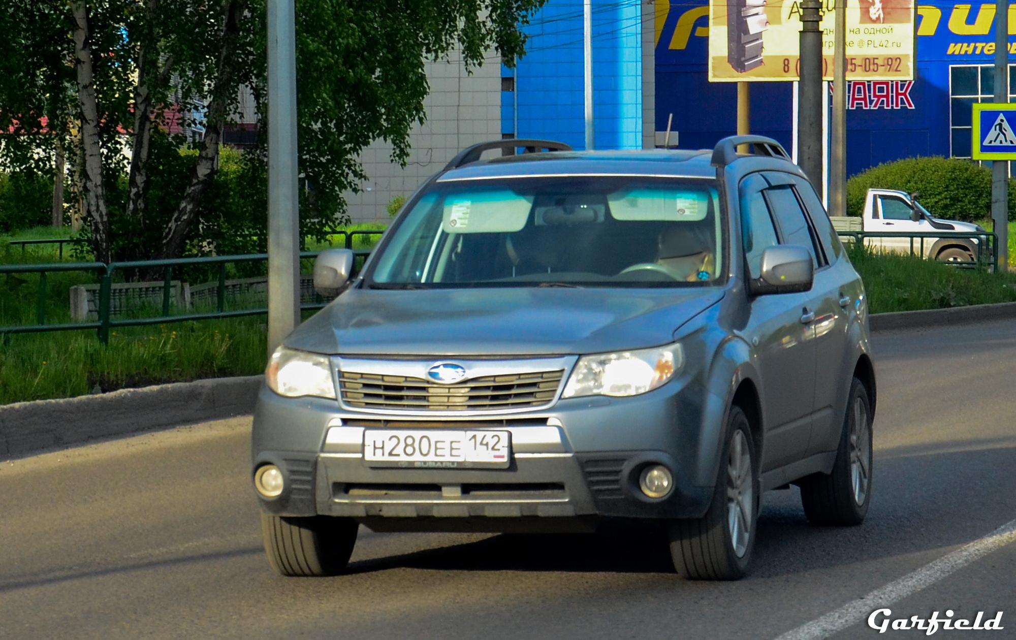 Автомобиль госномер Н280ЕЕ142