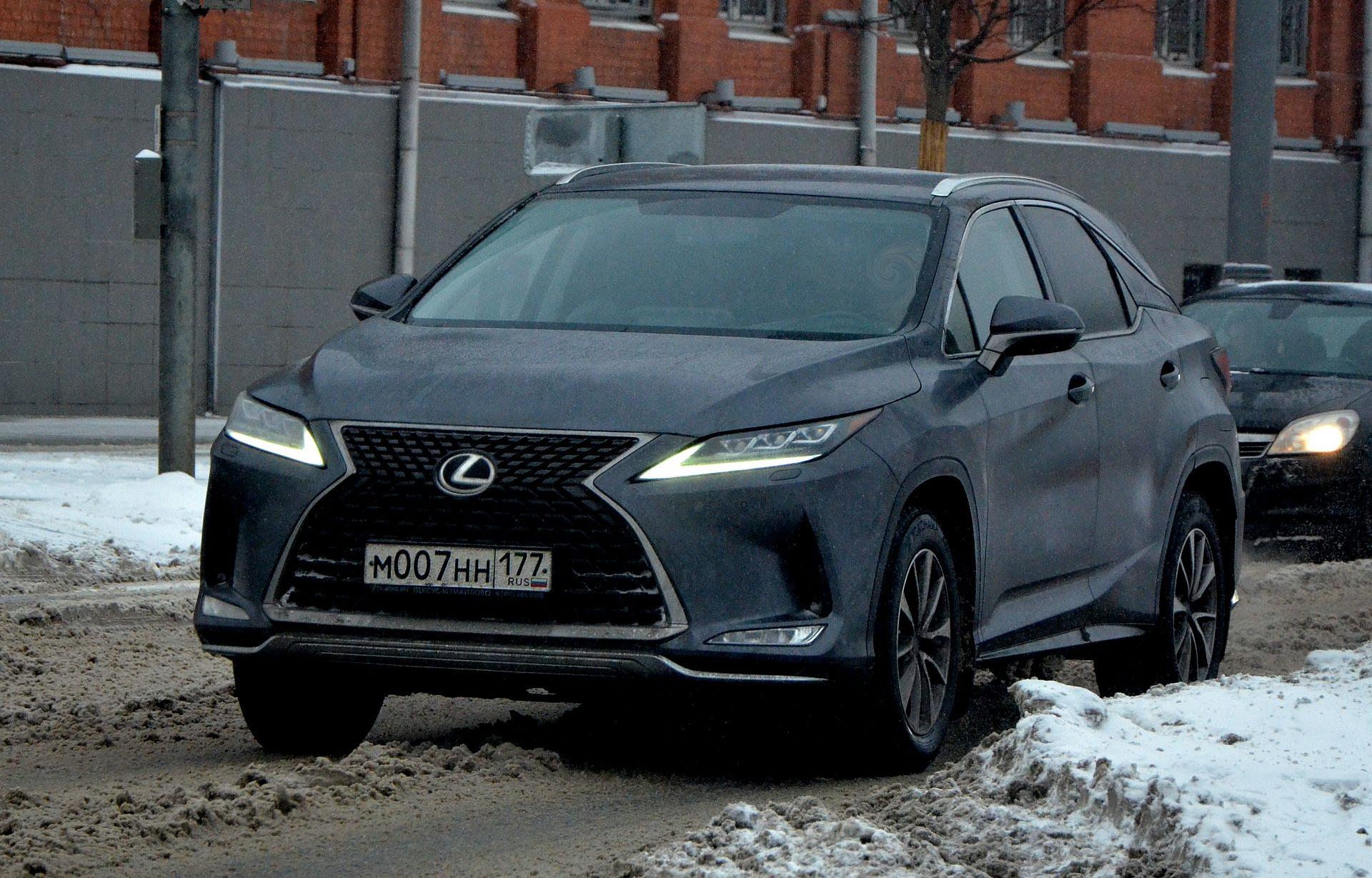 Автомобиль госномер М007НН177